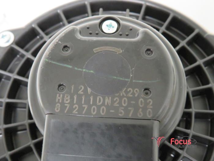 Heating and ventilation fan motor from a Mazda 6 SportBreak (GJ/GH/GL) 2.2 SkyActiv-D 150 16V 2014