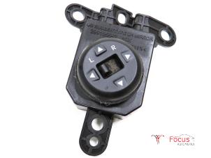 Usados Interruptor de retrovisor Kia Rio III (UB) 1.2 CVVT 16V Precio € 20,00 Norma de margen ofrecido por Focus Automotive