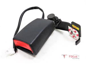 Used Rear seatbelt buckle, right Kia Rio III (UB) 1.1 CRDi VGT 12V Price € 20,00 Margin scheme offered by Focus Automotive