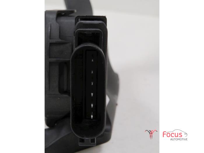 Gaspedalposition Sensor van een Ford Fiesta 6 (JA8) 1.0 EcoBoost 12V 100 Van 2017