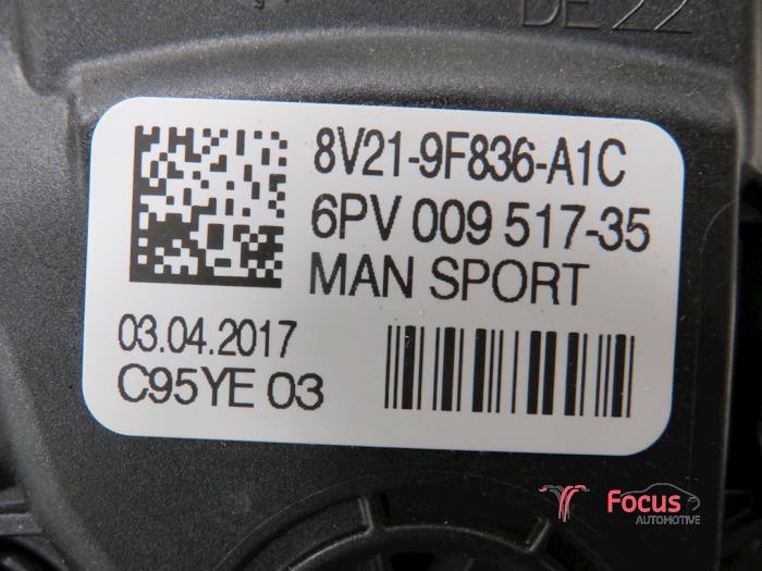 Gaspedalposition Sensor van een Ford Fiesta 6 (JA8) 1.0 EcoBoost 12V 100 Van 2017