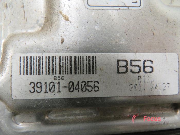 Ordinateur gestion moteur d'un Kia Picanto (TA) 1.0 12V 2011