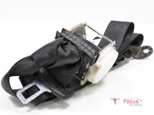 Używane Pas bezpieczenstwa prawy tyl Skoda Fabia II Combi 1.4 TDI 70 Cena € 15,00 Procedura marży oferowane przez Focus Automotive