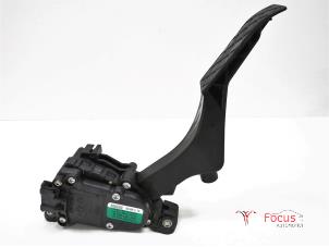 Used Throttle pedal position sensor Volkswagen Transporter T5 2.0 TDI DRF Price € 14,95 Margin scheme offered by Focus Automotive