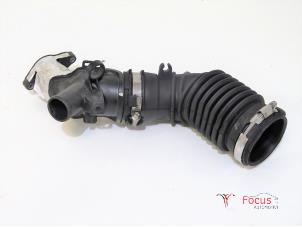 Used Turbo hose Renault Clio IV (5R) 1.5 Energy dCi 90 FAP Price € 35,00 Margin scheme offered by Focus Automotive