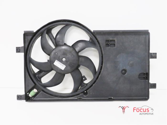 Używane Wentylator Fiat Fiorino (225) 1.3 JTD 16V Multijet Cena € 24,95 Procedura marży oferowane przez Focus Automotive
