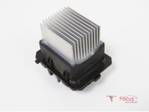 Used Heater resistor Renault Clio IV (5R) 1.2 16V Price € 19,99 Margin scheme offered by Focus Automotive