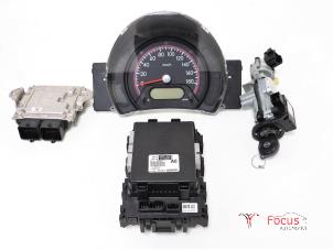 Used Ignition lock + computer Nissan Pixo (D31S) 1.0 12V Price € 75,00 Margin scheme offered by Focus Automotive