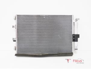 Usados Radiador de aire acondicionado Ford Focus 3 1.0 Ti-VCT EcoBoost 12V 100 Precio € 75,00 Norma de margen ofrecido por Focus Automotive