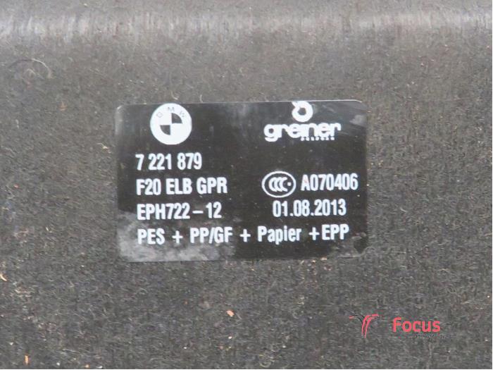 Suelo maletero de un BMW 1 serie (F20) 116d 2.0 16V 2013
