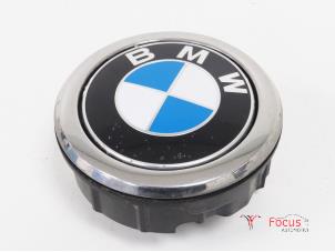 Używane Uchwyt tylnej klapy BMW 1 serie (F21) 116d 2.0 16V Cena € 20,00 Procedura marży oferowane przez Focus Automotive
