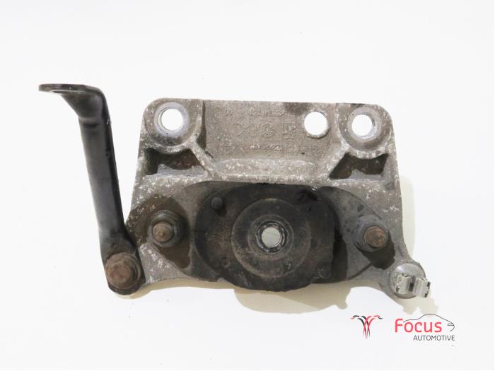 Used Engine mount Renault Twingo III (AH) 1.0 SCe 70 12V Price € 19,95 Margin scheme offered by Focus Automotive