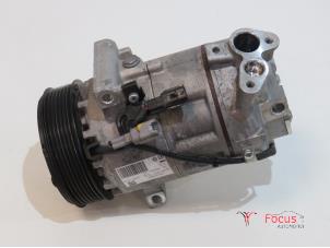 Used Air conditioning pump Renault Clio IV (5R) 0.9 Energy TCE 90 12V Price € 65,00 Margin scheme offered by Focus Automotive