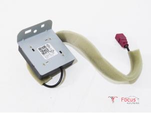 Used GPS antenna Renault Clio V (RJAB) 1.0 TCe 100 12V Price € 45,00 Margin scheme offered by Focus Automotive