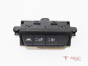 Used AIH headlight switch Renault Clio V (RJAB) 1.0 TCe 100 12V Price € 35,00 Margin scheme offered by Focus Automotive