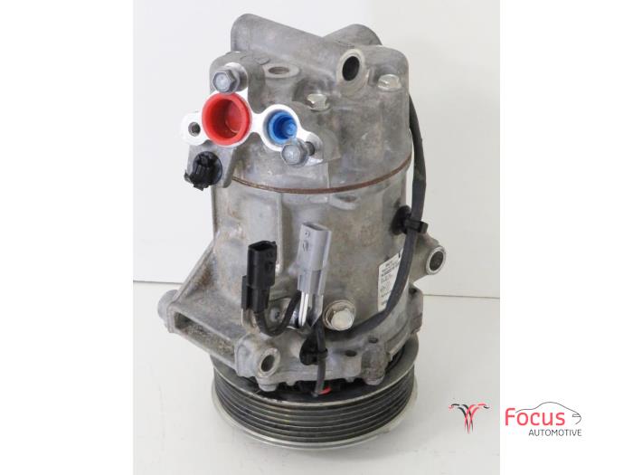 Renault Clio Air conditioning pumps stock