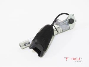 Used Seatbelt tensioner, right Fiat Punto Evo (199) 1.3 JTD Multijet Start&Stop 16V Price € 30,00 Margin scheme offered by Focus Automotive