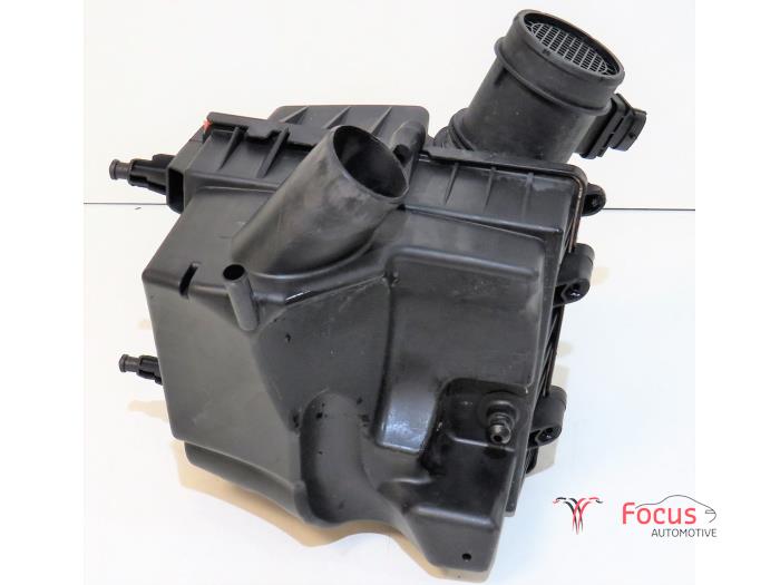 Begagnade Luftfilterhus Opel Corsa D 1.3 CDTi 16V ecoFLEX Pris € 20,00 Marginaltabell erbjuds av Focus Automotive