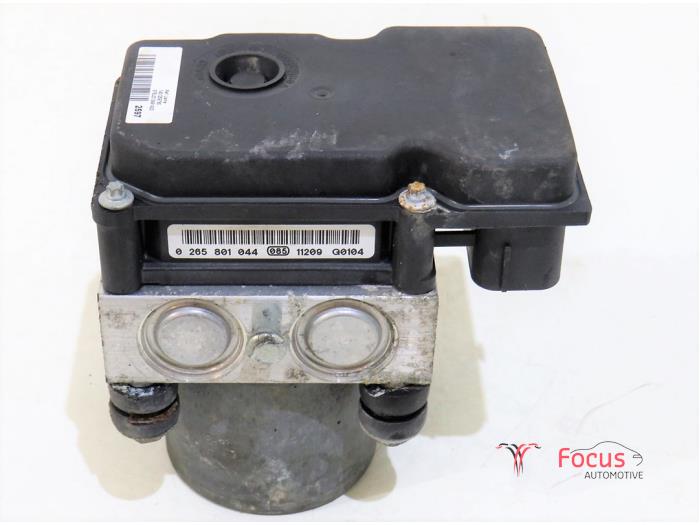 Usagé Bloc ABS Citroen Jumpy (G9) 2.0 HDiF 16V 125 4x4 Prix € 39,95 Règlement à la marge proposé par Focus Automotive