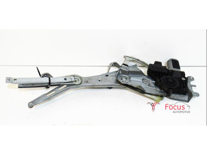 Window mechanism 2-door, front right from a Opel Astra H GTC (L08) 1.7 CDTi 16V 2010