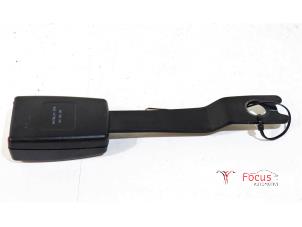 Usagé Insertion ceinture de sécurité avant droite Hyundai i10 (F5) 1.2i 16V Prix € 12,50 Règlement à la marge proposé par Focus Automotive