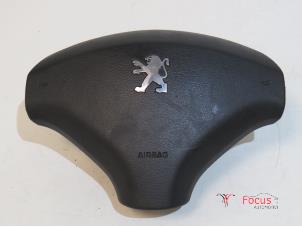 Usados Airbag izquierda (volante) Peugeot 5008 I (0A/0E) 1.6 HDiF 16V Precio € 125,00 Norma de margen ofrecido por Focus Automotive