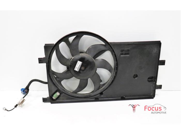 Używane Wentylator Fiat Fiorino (225) 1.3 JTD 16V Multijet Cena € 24,95 Procedura marży oferowane przez Focus Automotive