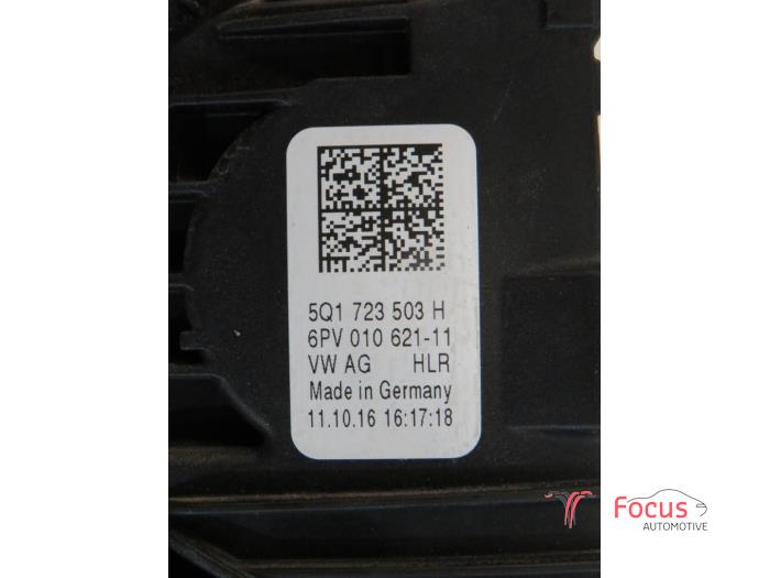 Gaspedalposition Sensor van een Volkswagen Golf VII Variant (AUVV) 1.6 TDI BlueMotion 16V 2016
