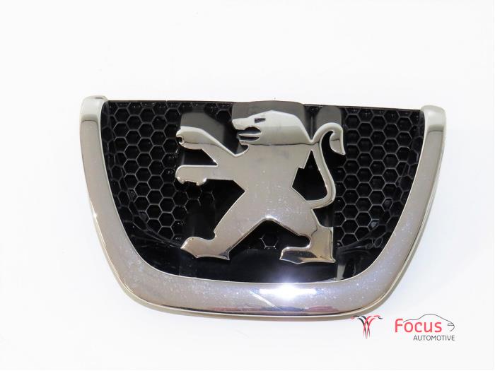 Gebrauchte Emblem Peugeot Partner Tepee (7A/B/C/D/E/F/G/J/P/S) 1.6 Phase 1 Preis € 20,00 Margenregelung angeboten von Focus Automotive