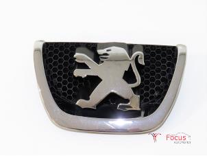 Used Emblem Peugeot Partner Tepee (7A/B/C/D/E/F/G/J/P/S) 1.6 Phase 1 Price € 20,00 Margin scheme offered by Focus Automotive