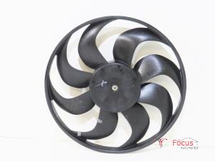 Used Fan motor Renault Clio IV (5R) 1.5 Energy dCi 90 FAP Price € 35,00 Margin scheme offered by Focus Automotive