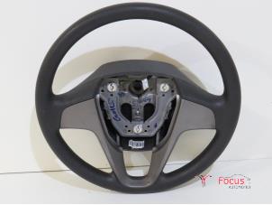 Usagé Volant Hyundai i20 1.2i 16V Prix € 25,00 Règlement à la marge proposé par Focus Automotive