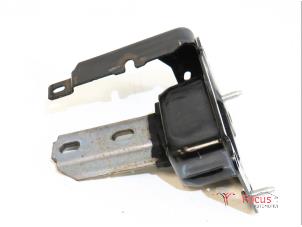 Used Gearbox mount Peugeot 207/207+ (WA/WC/WM) 1.6 16V VTi Price € 10,00 Margin scheme offered by Focus Automotive