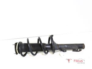 Gebrauchte Stoßdämpferstrebe rechts vorne Ford Transit 2.2 TDCi 16V Preis € 40,00 Margenregelung angeboten von Focus Automotive