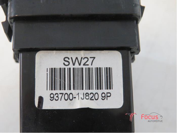 Light switch from a Hyundai i20 1.4 CRDi 16V 2012