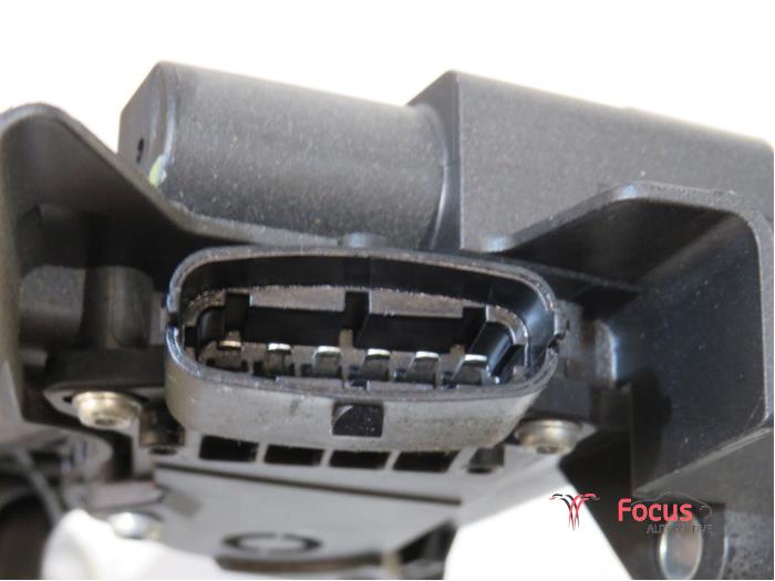 Gaspedalposition Sensor van een Fiat Bravo (198A) 1.6 D Multijet 90 2010