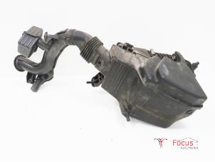 Używane Obudowa filtra powietrza Renault Twingo III (AH) 1.0 SCe 70 12V Cena € 35,00 Procedura marży oferowane przez Focus Automotive