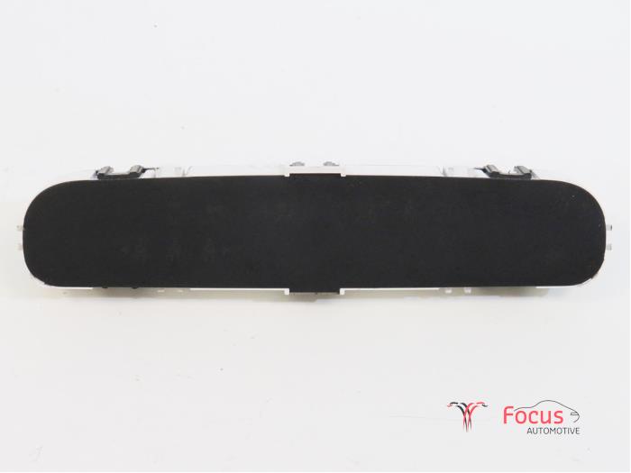 Begagnade Innerdisplay Chevrolet Spark 1.0 16V Pris € 10,00 Marginaltabell erbjuds av Focus Automotive