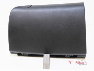 Used Glovebox Kia Cee'd Sportswagon (JDC5) 1.6 CRDi 16V VGT Price € 30,00 Margin scheme offered by Focus Automotive