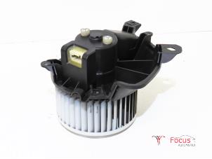 Usados Motor de ventilador de calefactor Fiat Punto Evo (199) 1.3 JTD Multijet Start&Stop 16V Euro 4 Precio € 25,00 Norma de margen ofrecido por Focus Automotive