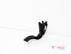 Used Throttle pedal position sensor Renault Captur (2R) 1.5 Energy dCi 90 FAP Price € 15,00 Margin scheme offered by Focus Automotive