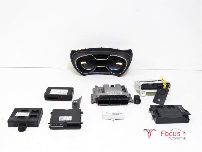 Used Ignition lock + computer Renault Captur I (2R) 1.5 Energy dCi 90 FAP Price € 300,00 Margin scheme offered by Focus Automotive