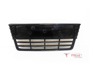 Used Front bumper, central component Ford Focus 3 Wagon 1.6 TDCi Price € 25,00 Margin scheme offered by Focus Automotive