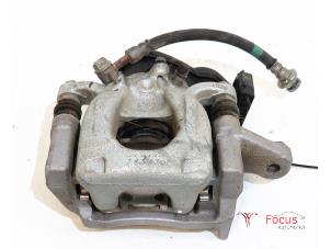 Used Rear brake calliper, right Renault Kadjar (RFEH) 1.5 dCi DPF Price € 115,00 Margin scheme offered by Focus Automotive