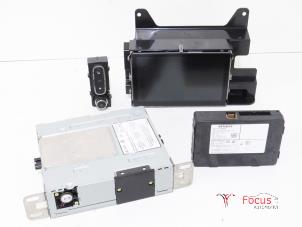 Usados Sistema de navegación Renault Kadjar (RFEH) 1.5 dCi DPF Precio € 550,00 Norma de margen ofrecido por Focus Automotive