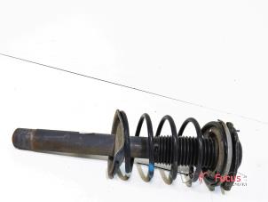 Used Front shock absorber rod, right Peugeot 206+ (2L/M) 1.1 XR,XS Price € 30,00 Margin scheme offered by Focus Automotive