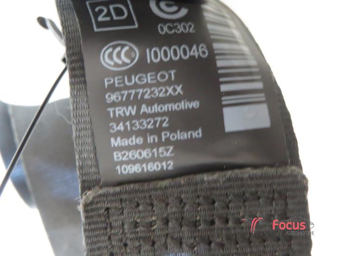Ceinture de sécurité arrière droite d'un Peugeot 308 SW (L4/L9/LC/LJ/LR) 1.2 12V e-THP PureTech 110 2015