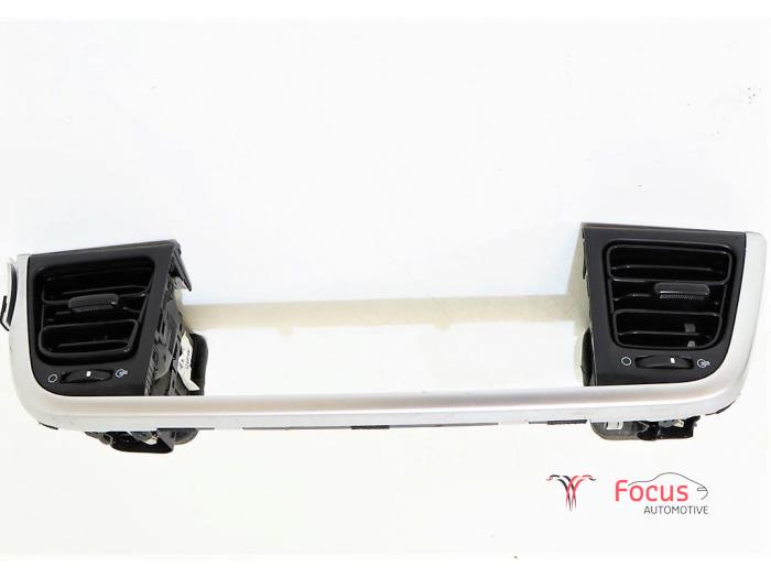 Dashboard vent from a Kia Rio III (UB) 1.2 CVVT 16V 2016
