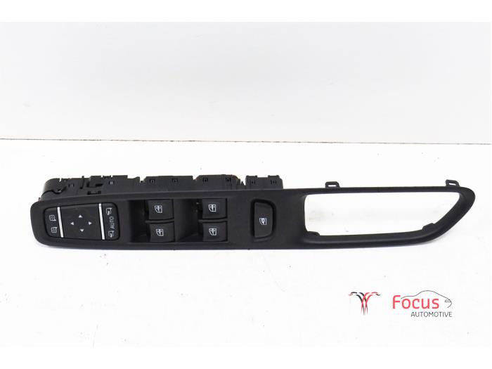 Usados Interruptor combinado de ventanillas Renault Captur I (2R) 1.3 TCE 130 16V Precio € 14,95 Norma de margen ofrecido por Focus Automotive
