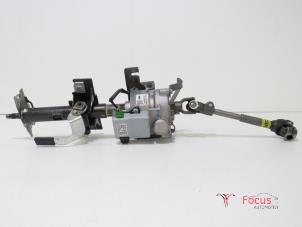 Używane Pompa wspomagania kierownicy Nissan Pixo (D31S) 1.0 12V Cena € 50,00 Procedura marży oferowane przez Focus Automotive